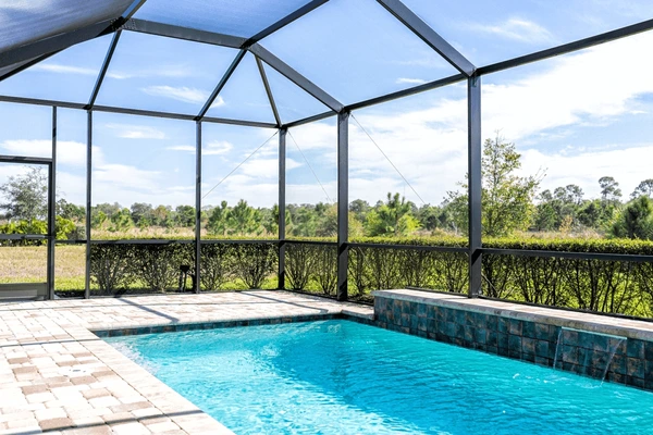 Mastering Accent Lighting for Your Pool Cage